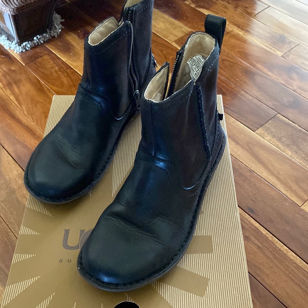Ankle boots, leather, Ugg